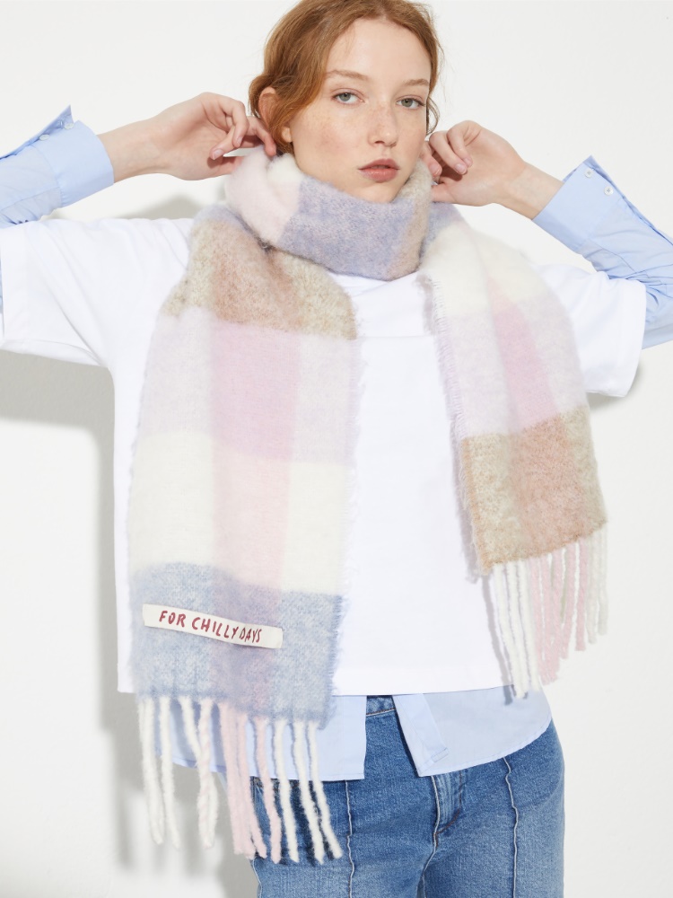 P. Terzini &Co.llaboration T-shirt, optical white | MAX&Co. P. Terzini &Co.llaboration scarf - PINK - MAX&Co.